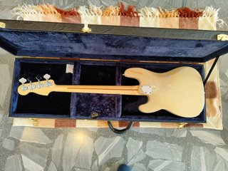 Bajo luthier modelo FENDER PRECISION BASS 51′