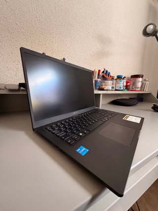 ASUS VivoBook 15 i5 / 8GB RAM / 512GB SSD