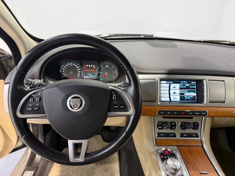 Jaguar XF 2.2 Diesel Premium Luxury 2012, foto 9