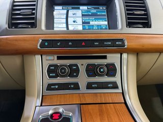 JAGUAR XF 2.2 Diesel Premium Luxury
