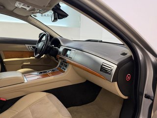 JAGUAR XF 2.2 Diesel Premium Luxury