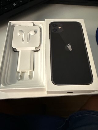 iPhone 11 64GB Gris - 75% de Bateria. Caja y casco