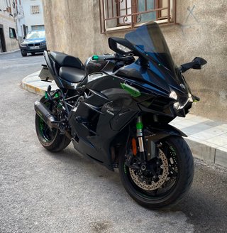 Kawasaki H2 SX Negra y Verde