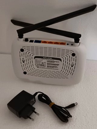 Router wifi TP link funzionate con alimentatore
