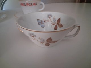 Juego 3 boles + 2 tazas con platos