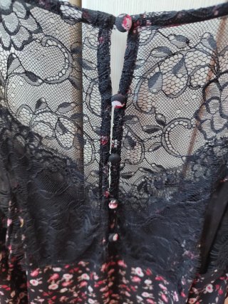 Camiseta tirantes floral encaje