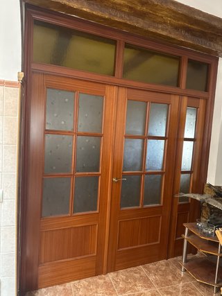Puertas de madera ancho especial con fijo.