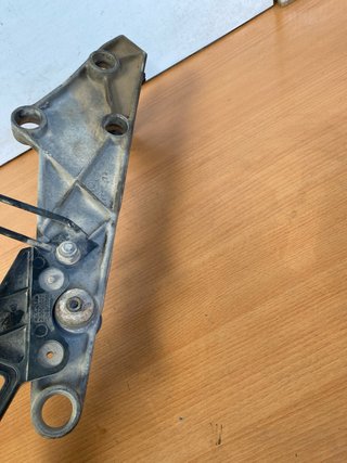 Soporte estribera izq BMW K 75 1990