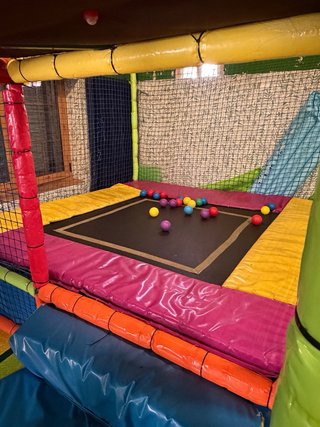Parque de bolas infantil completo