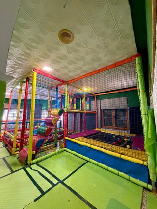 Parque de bolas infantil completo