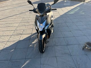 Kymco Agility 50cc Scooter marrón