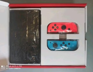 Nintendo Switch OLED Blanca y Roja