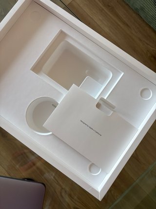 MacBook Pro 13” 2020 i7 / 8GB RAM / 256GB SSD