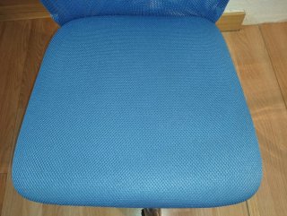 Silla juvenil giratoria azul y plateada