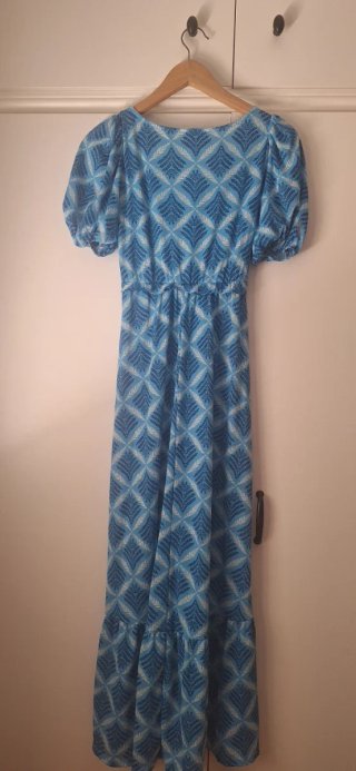 Vestido largo estampado azul y blanco