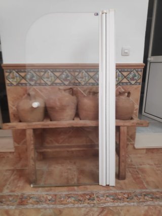 Mampara de ducha de cristal y plástico