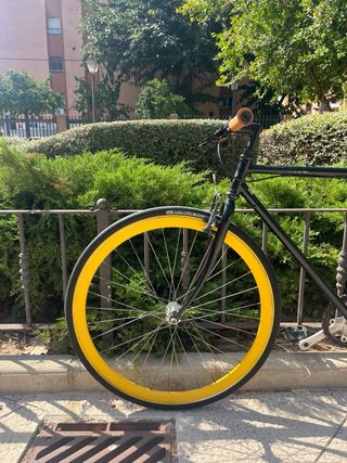 Bicicleta Fixie/Piñón Libre Negra Ruedas Amarillas
