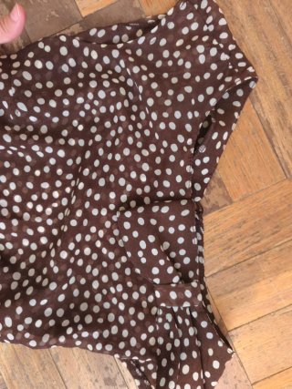 Blusa lunares marrón y blanco