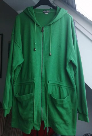 Sudadera Naf Naf verde con capucha