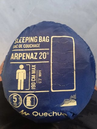 Saco de dormir azul y beige