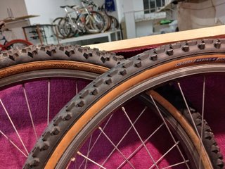 Ruote con cerchi FIR MS 24D e mozzi Shimano XT 7V.