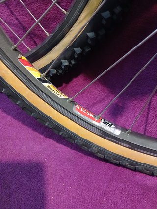 Ruote con cerchi FIR MS 24D e mozzi Shimano XT 7V.