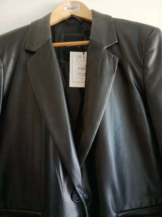 Chaqueta Poliéster Negra