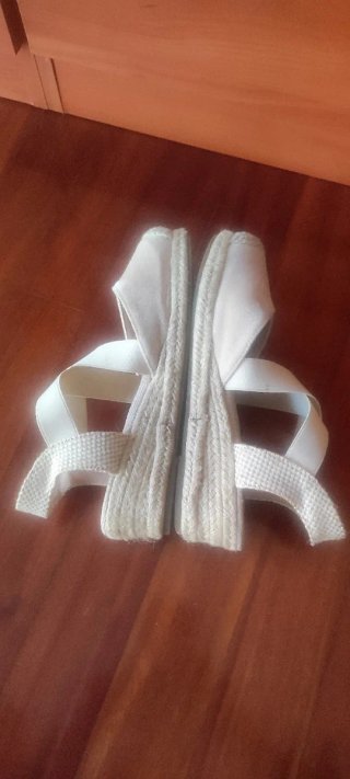 Alpargatas Esparto Beige y Blanco.