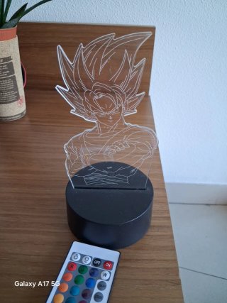 Lámpara LED Goku Multicolor