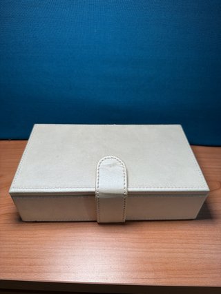 Joyero beige con cierre