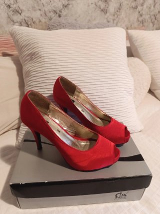 Zapatos tacón rojos peep toe talla 38