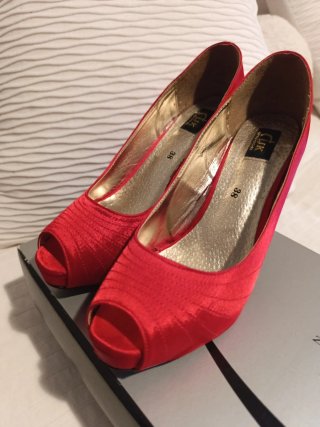 Zapatos tacón rojos peep toe talla 38