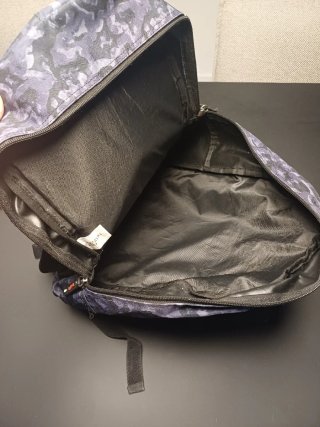 Mochila con diseño de lobo
