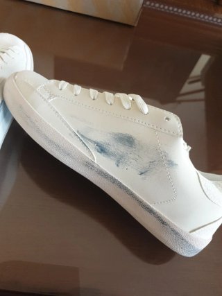 Golden Goose de napa con estrella roja talla 43