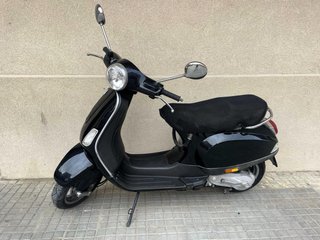 Piaggio Vespa LX 50 2T Scooter Negra