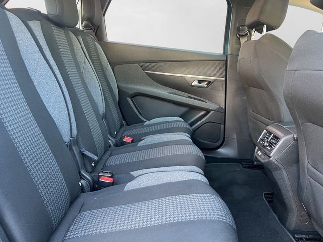Peugeot 5008 2021, foto 19