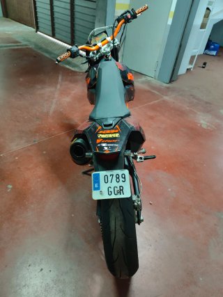 Moto KTM 690 SMC R Supermotard Naranja/Negra