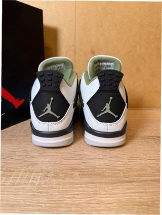 Jordan 4 Retro Seafoam Talla 37.5