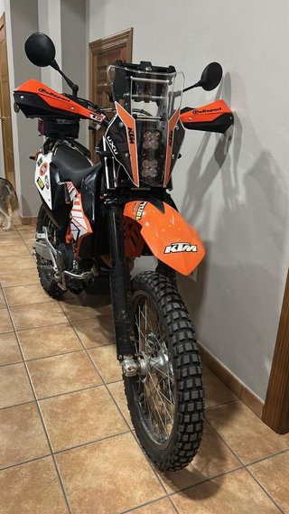 KTM 690 Enduro R Moto Adventure/Enduro