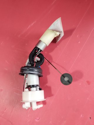 POMPA BENZINA CARBURANTE P5 M546M KM 13732 APRILIA