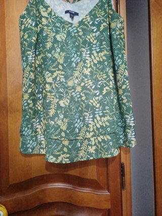 Blusa tirantes Kiabi verde y amarillo Talla S