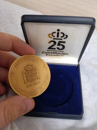 Medalla 25 Aniversario Constitución Española