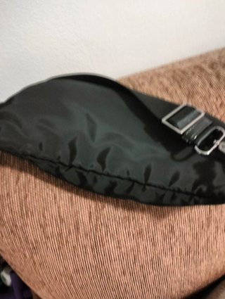 Riñonera Zara acolchada negra