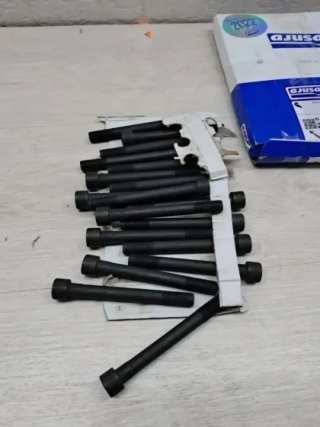 Juego Tornillos Culata Ajusa 81057200 Mitsubishi