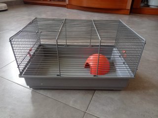Jaula para hámster con casa