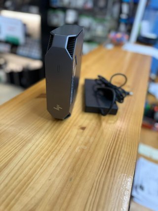 HP Z2 G5 Workstation XEON W1290 32GB RAM 512GB SSD