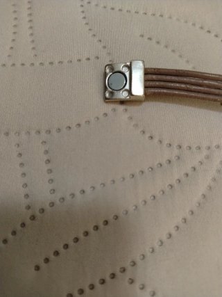Pulsera cuero y eslabones plateados
