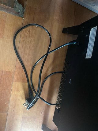 Chimenea eléctrica negra y dorada