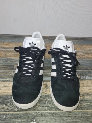 Zapatillas Adidas Gazelle Negras y Blancas