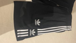 Pantalón corto Adidas negro